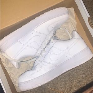 ALL WHITE Air Force 1s